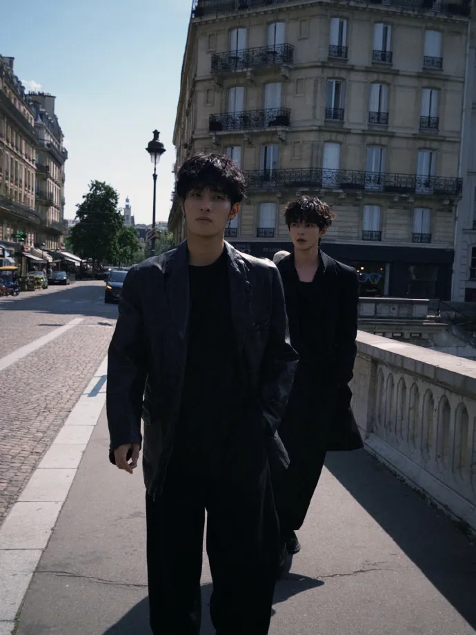 Paris · 06